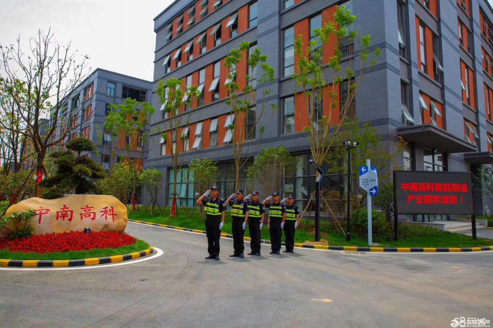 中南高科正定科技谷自贸区标准厂房出售。