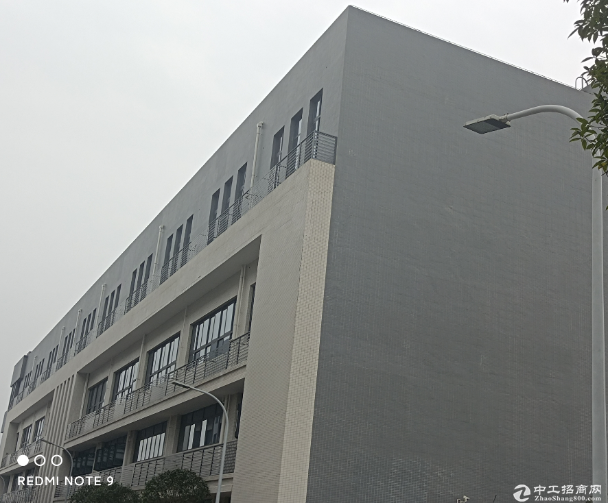 重庆科学城金凤园区6000平米精装修标准厂房出租，带2400平米办公